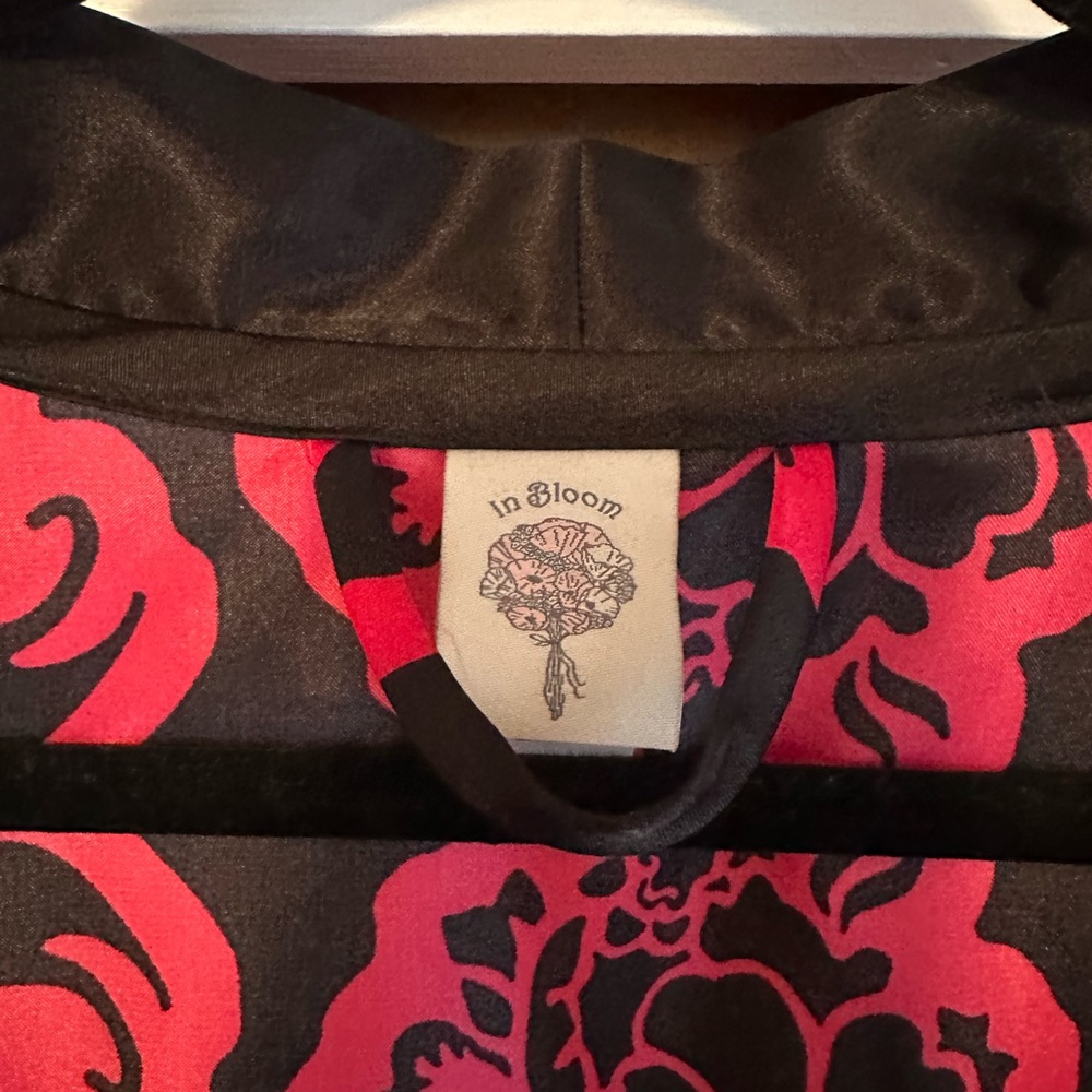 IN BLOOM ROBE - Picture 3 of 5